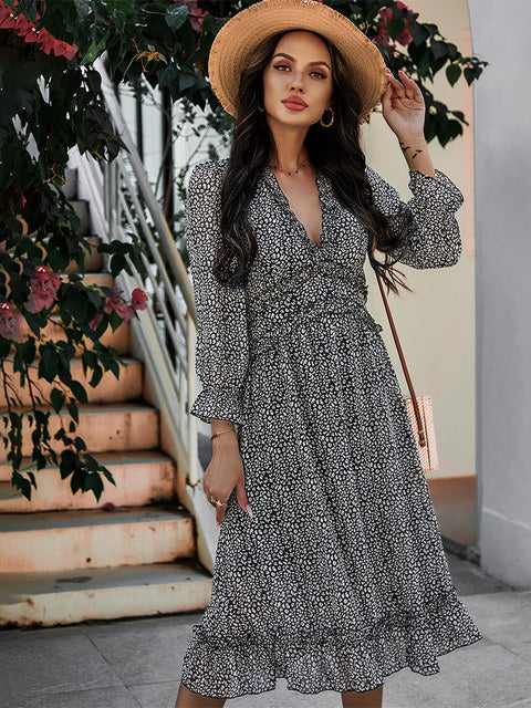 Guest Dressed-Boho Long Sleeve Floral Midi Dress