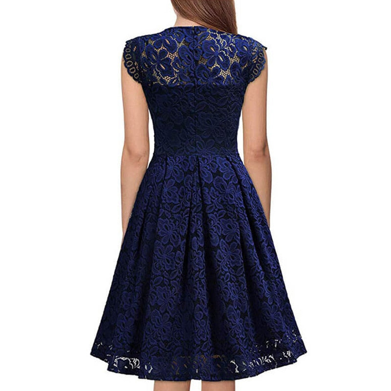 Guest Dressed-Lace Knee-Length Dress